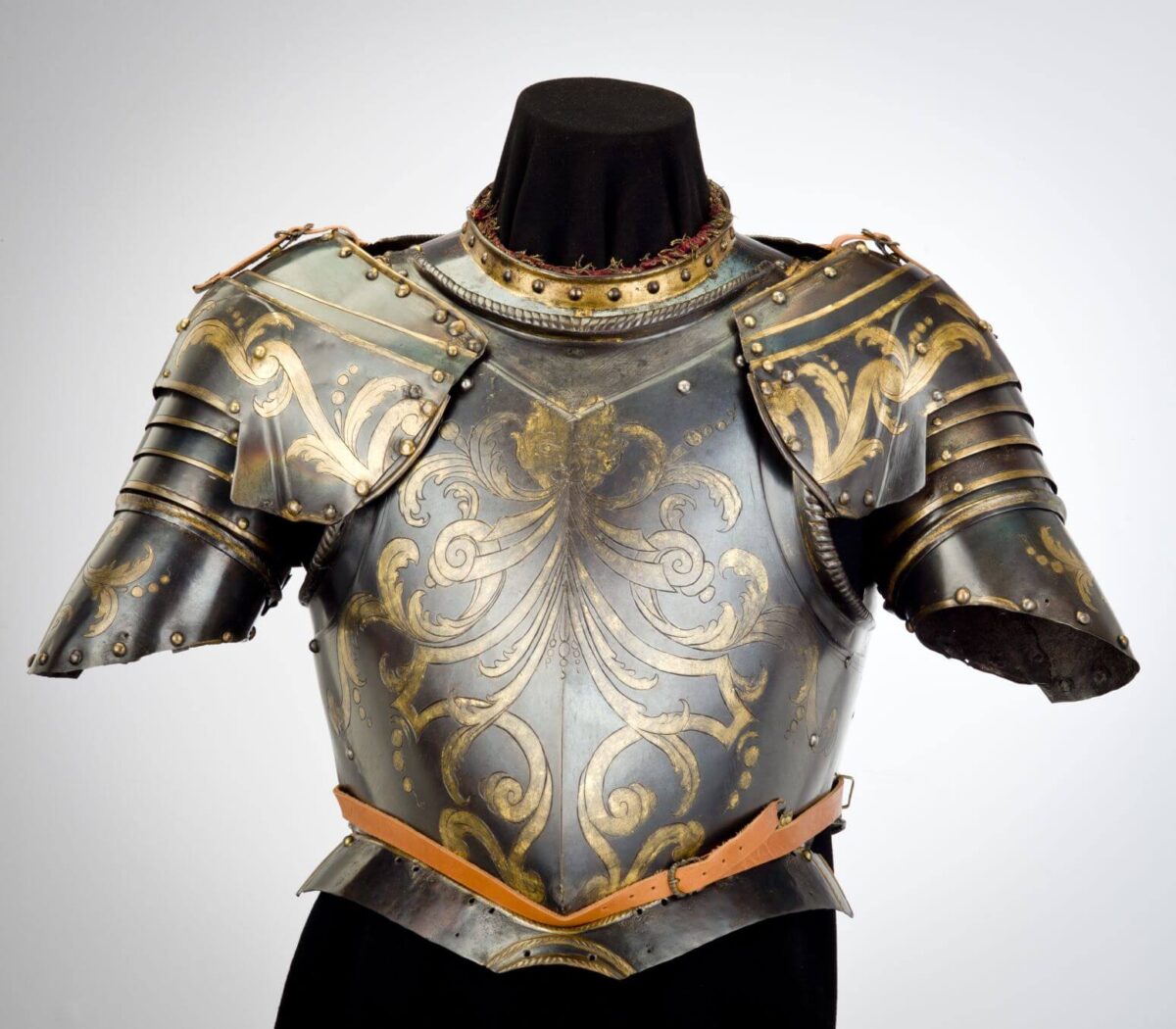 The age of armor treasures from the higgins armory collection at the worcester art museum